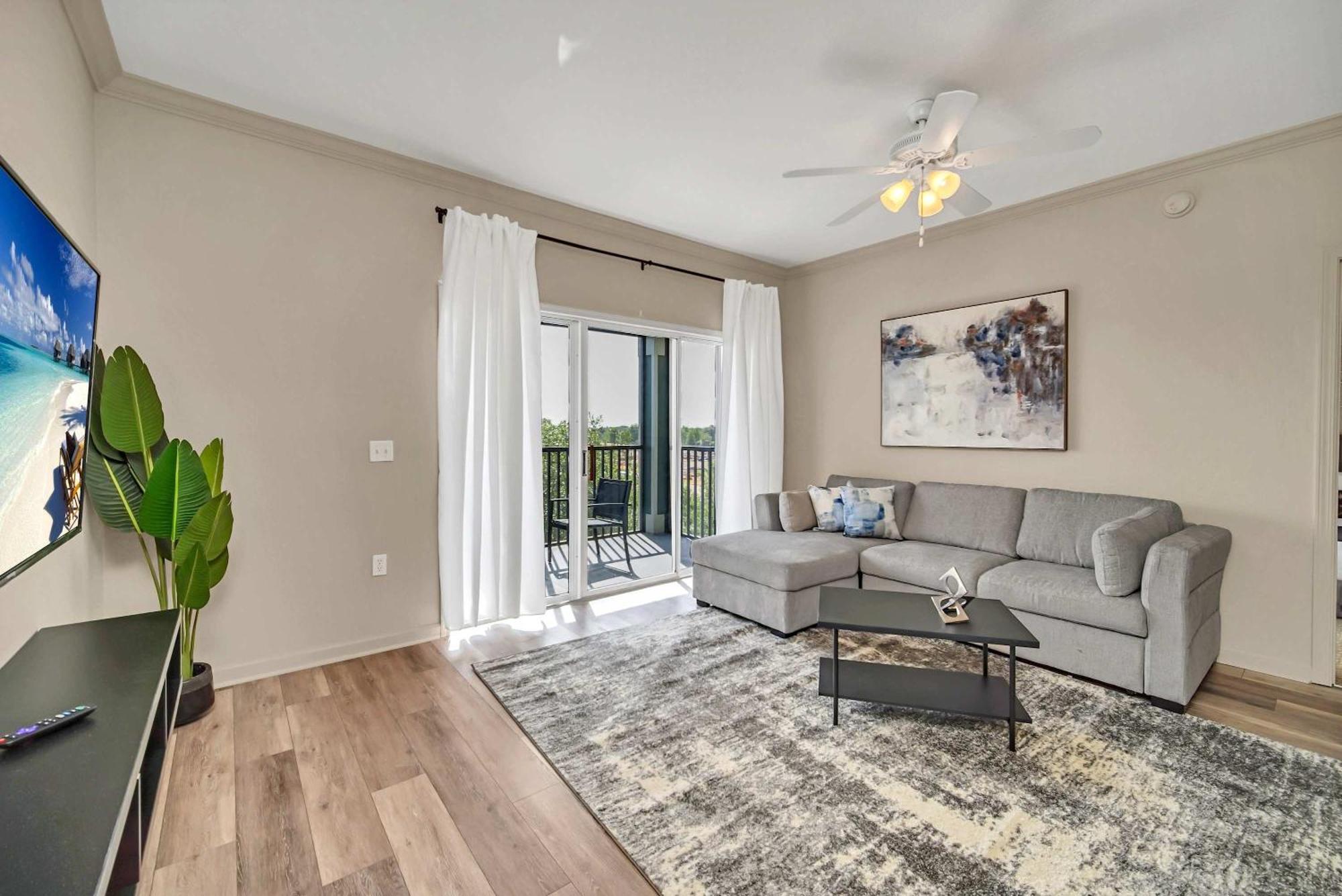 Ferienhaus Bright - 2br With Pool & Hot Tub, Near Disney!